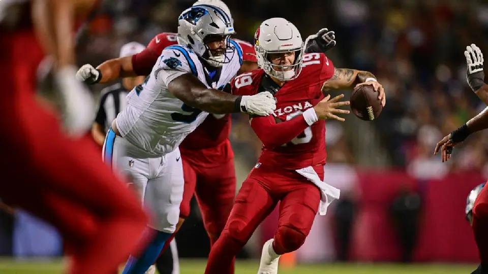 Carolina Panthers vs Arizona Cardinals en el juego del Salón de la Fama | AP