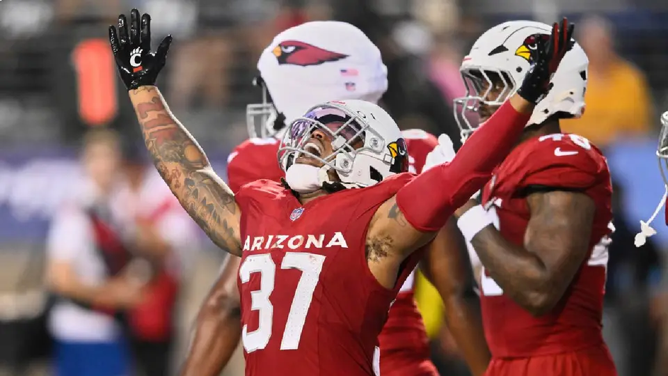 Jugadores de Arizona Cardinals celebrando una anotación | AP