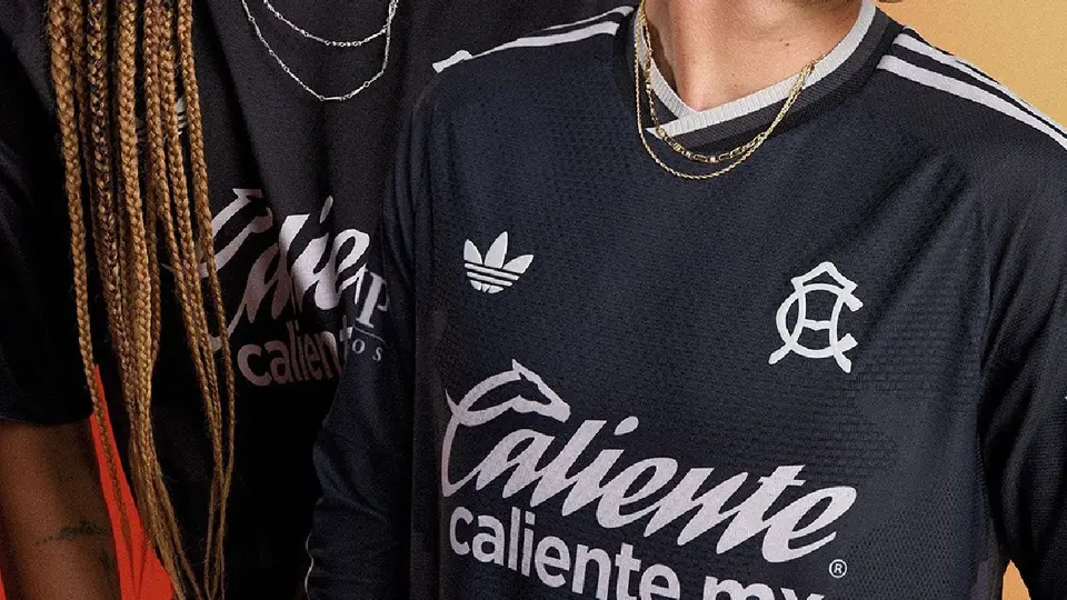 Camiseta plateada | X:AmeShopMx