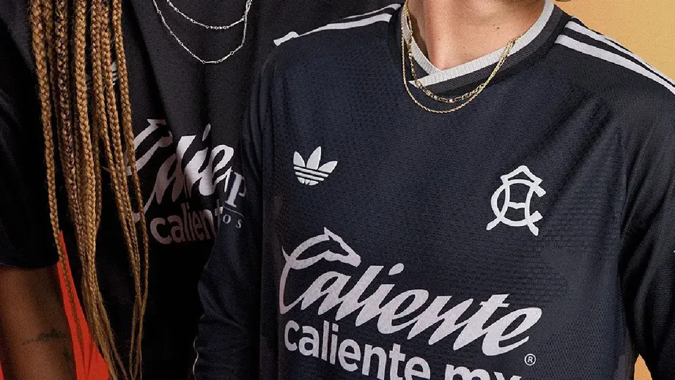 Camiseta plateada | X:AmeShopMx