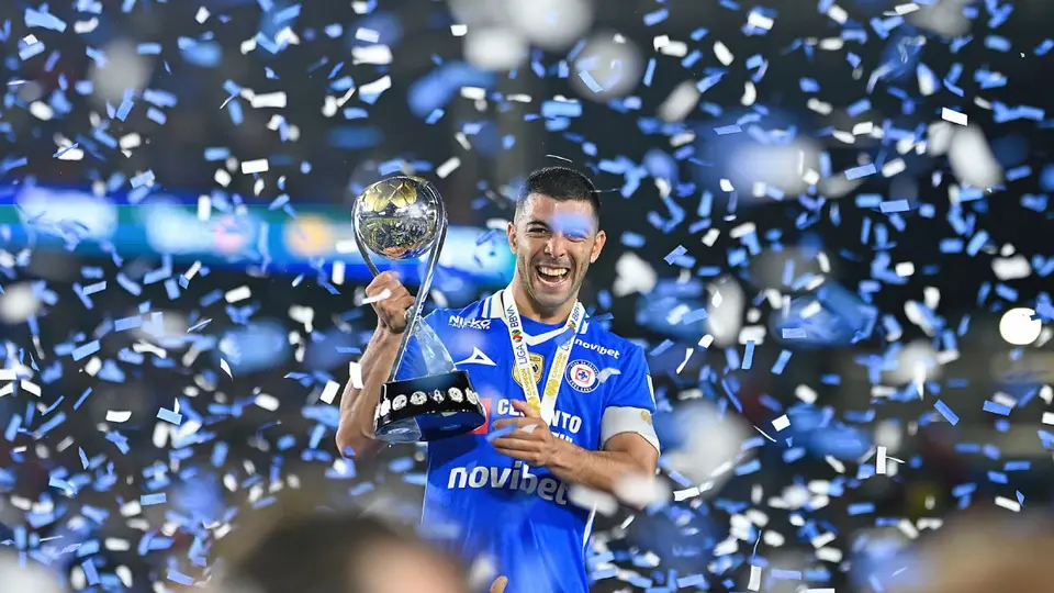 Erik Lira con Cruz Azul en el Campeón de Campeones | IMAGO 7