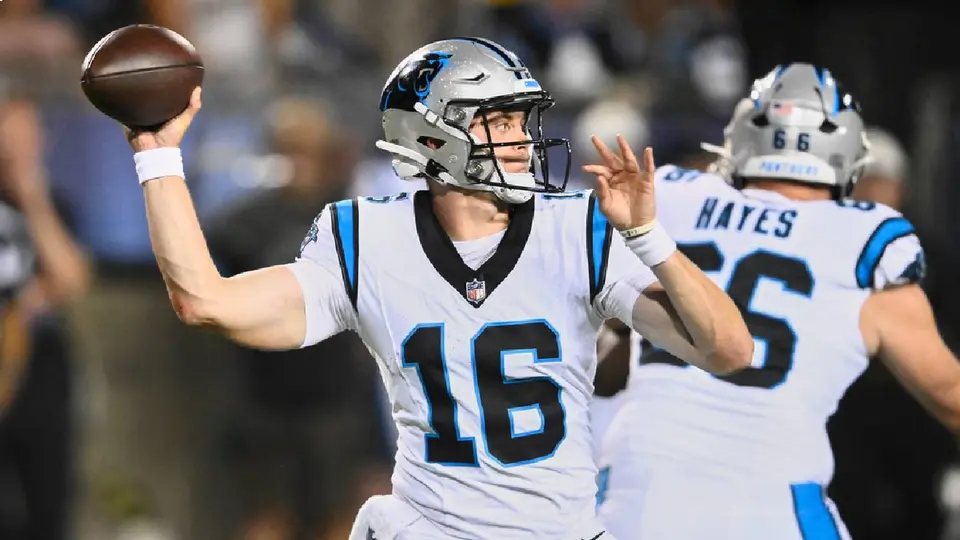 Haynes King, mariscal de campo de los Carolin Panthers | AP