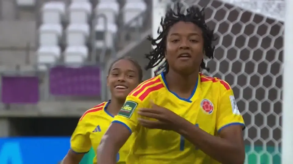 Fernanda Viafara de Colombia en celebración de su gol ante Costa Rica | CAPTURA DE PANTALLA