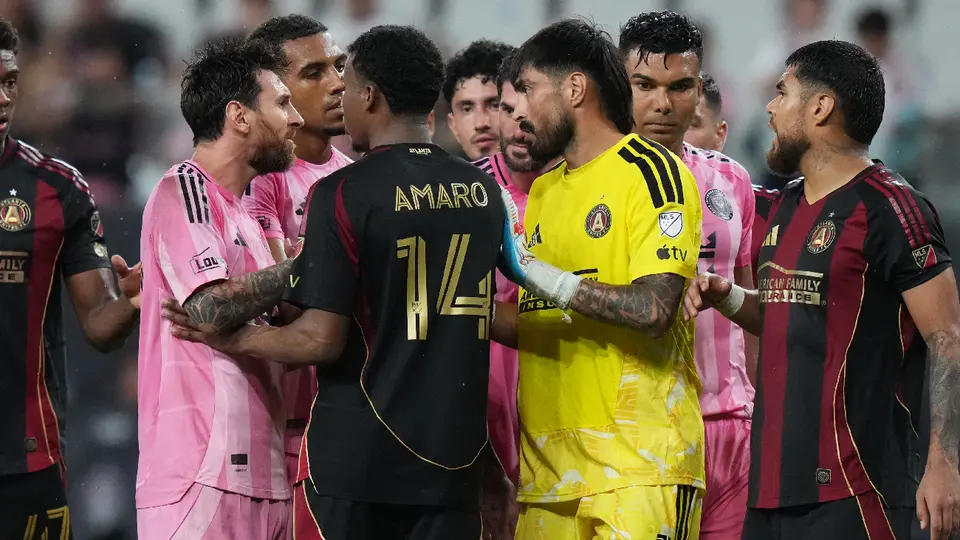 Lionel Messi y Junior Alonso, en duelo de MLS 2026 | AP