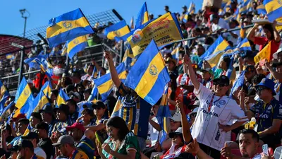 Aficionados denuncian quemaduras en protocolo del partido San Luis vs Chivas