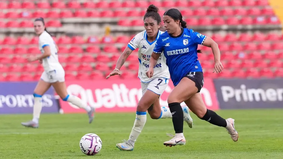 Cruz Azul ante Gallos en el partido de Jornada 6 de Liga Femenil BBVA | IMAGO7