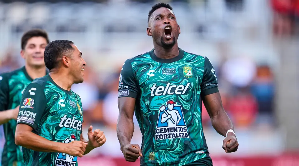 León vence al América y le propina a Almada su primera derrota | MEXSPORT