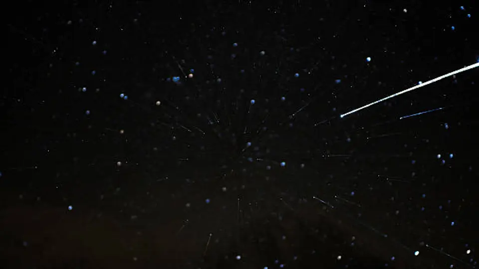 Los meteoroides de las Épsilon Perseidas entran en la atmósfera a una velocidad cercana a 64 kilómetros por segundo./ Pixabay