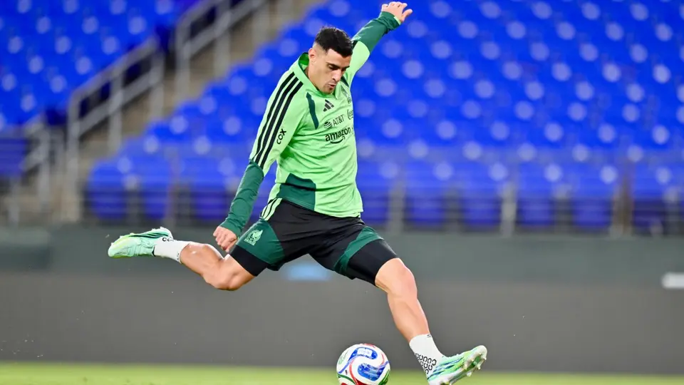Germán Berterame en entrenamiento con la Selección Mexicana | IMAGO 7