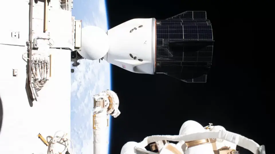 La nave de SpaceX se desacopló de la Estación Espacial Internacional este miércoles / NASA