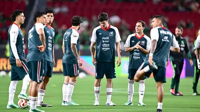 Rafael Márquez sorprende con su XI ante Chile; Álex Padilla como titular