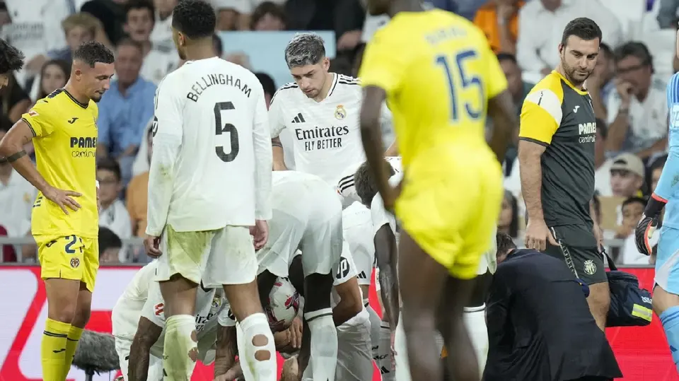 Dani Carvajal saliendo lesionado del partido Real Madrid vs Villarreal | AP