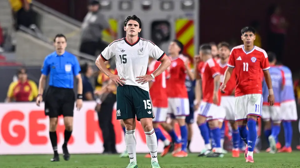 Chile exhibe a México y cierra una Fecha FIFA para el olvido