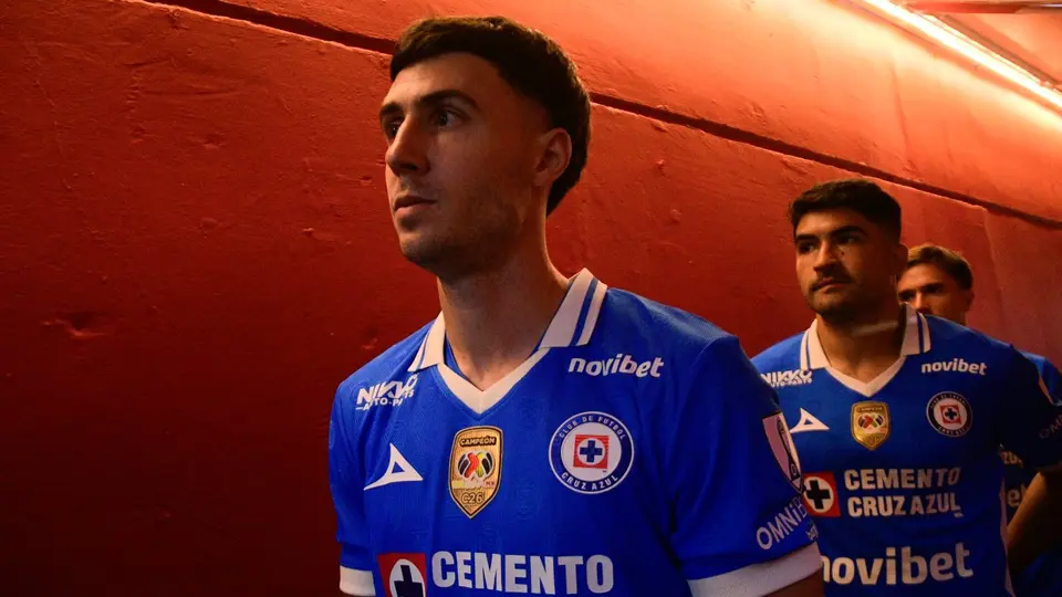 José Paradela previo a un partido de Cruz Azul | IMAGO 7