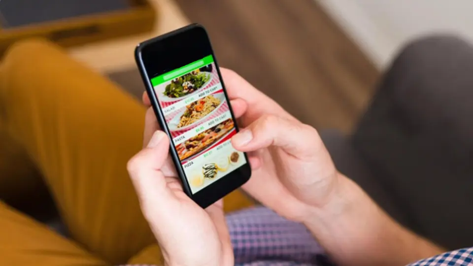 ¿Por qué pedir comida por app sale más caro? Profeco explica los cobros que aumentan tu cuenta