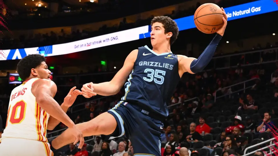 Karim López tuvo acción en el primer juego de pretemporada de la NBA | NBA México
