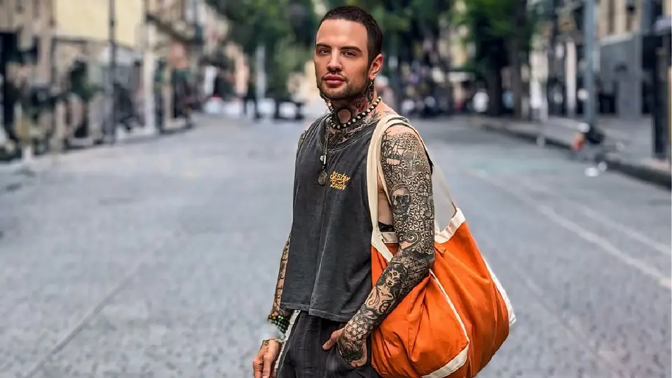 El influencer aseguró haber sido víctima de discriminación, acoso y amenazas por un gerente de Miniso / Especial