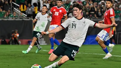 La ‘Hormiga’ González y su falta de gol con la Selección Mexicana