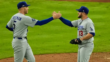 Dodgers vuelve a pegarle a Atlanta y se pone a un triunfo de la Serie de Campeonato