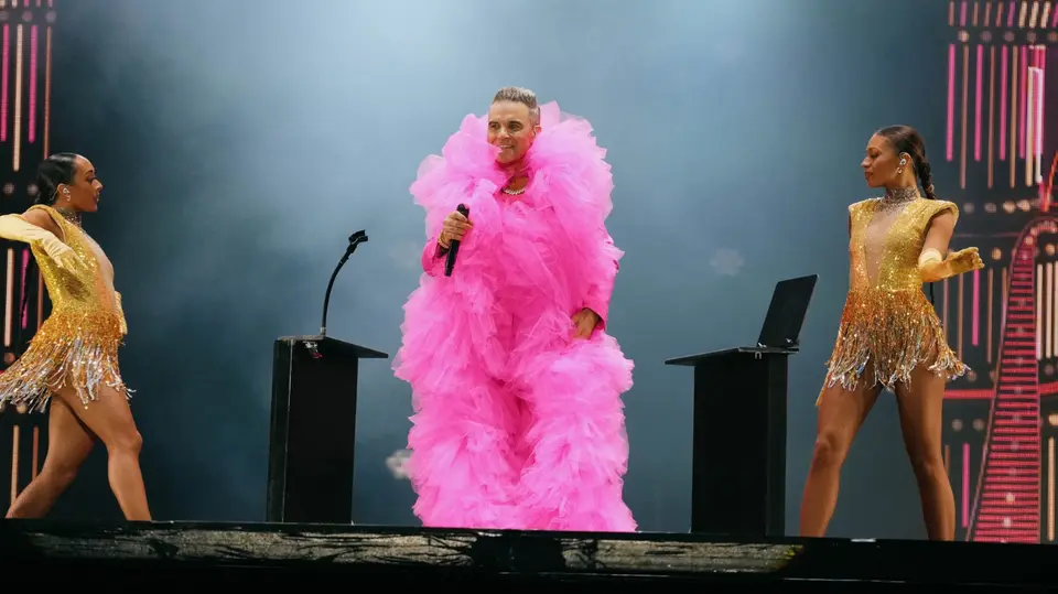 El cantante británico llegará al Palacio de los Deportes con su gira BRITPOP. / @robbiewilliams
