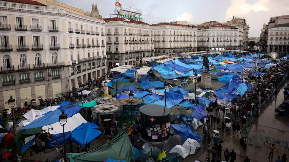 Manifestantes instalaron una acampada en la Puerta del Sol para exigir medidas ante la crisis de vivienda en España / Redes Sociales