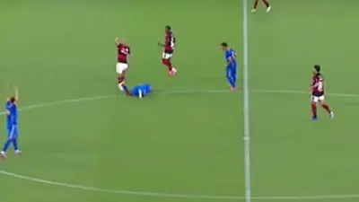 Tensión en el Maracaná: un jugador sufre una convulsión en pleno partido