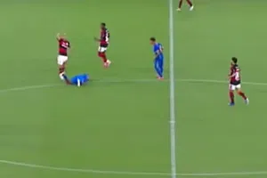 Tensión en el Maracaná: un jugador sufre una convulsión en pleno partido