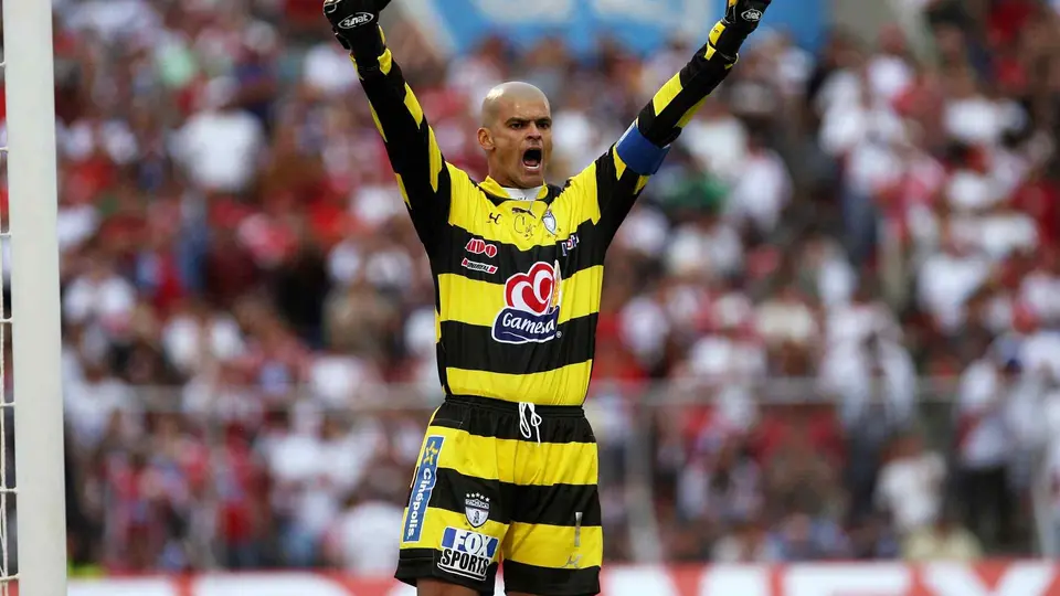 ¡Hasta el cielo! Pachuca vestirá camiseta especial en homenaje a Miguel Calero en su duelo ante Juárez