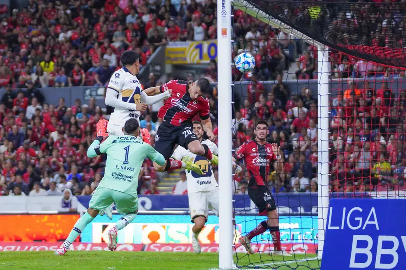 Manuel Capasso en su gol ante Pumas en el empate 1-1 en el Estadio Jalisco | IMAGO 7