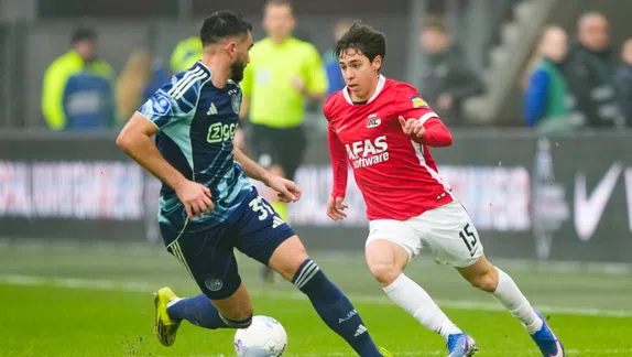 AZ Alkmaar de Mateo Chávez deja escapar la victoria ante Ajax