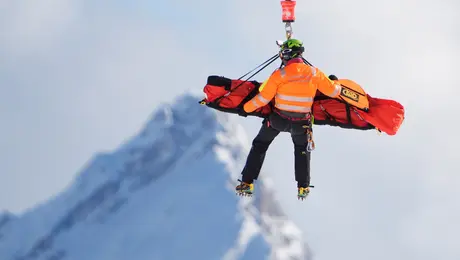 Milan-Cortina 2026: La campeona olímpica Lindsey Vonn sufre una caída en prueba de esquí y fue evacuada en helicóptero