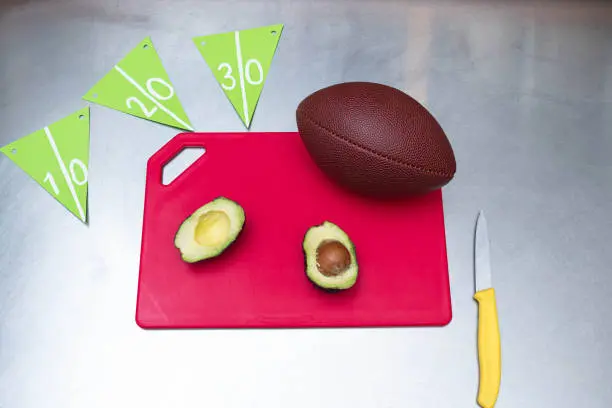 Las botanas con aguacate se han convertido en una alternativa fresca y creativa al tradicional guacamole durante el Super Bowl./ Pixabay