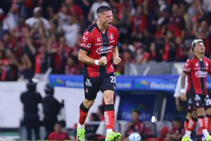 ¡Inaudito! Manuel Capasso, jugador del Atlas jugó con camiseta sin escudo ante Pumas