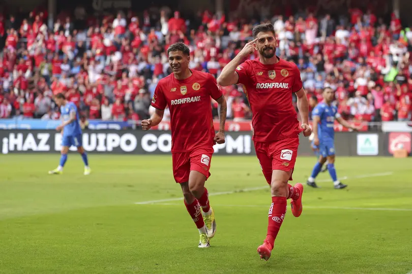 Paulinho puso una asistencia para el gol ante Chivas| Imago7