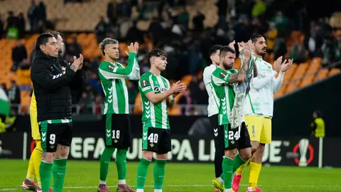 Betis fue goleado por los Colchoneros en Copa | AP