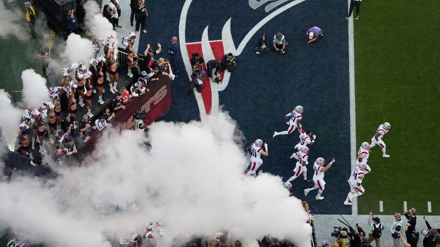 Los equipos ya entraron para disputar el Super Bowl | AP