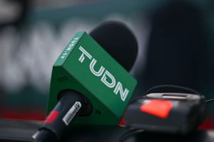 ¿Pedrada a Martinoli? Narrador de TUDN tira dardo en el Pumas vs Rayados: "luego les da fiebre"