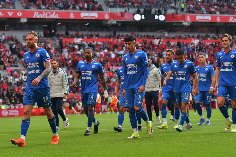 Jugadores de Cruz Azul en lamento durante el partido contra Toluca en la Jornada 5 del Clausura 2026 | IMAGO 7