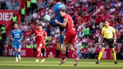 Cruz Azul rescata empate ante el Toluca con debut incluido de Ebere