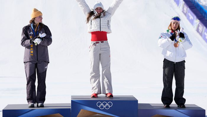 Breezy Johnson ganó oro en la prueba de descenso de esquí alpino femenino | AP