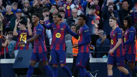 Barcelona se une a la fiebre del Super Bowl y viste a sus jugadores a la par de la NFL