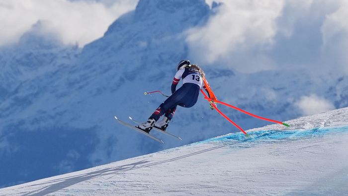 Lindsey Vonn chocó durante la prueba de esquí | AP