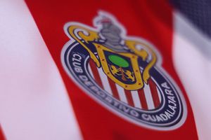 Exportero de Chivas sufre intento de asalto en Guatemala y termina con golpe en la frente