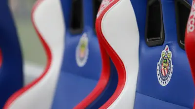 ¡De Guadalajara a Ámsterdam! Chivas lo echó y Ajax lo nombra como su nuevo DT