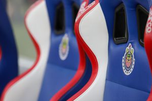 ¡De Guadalajara a Ámsterdam! Chivas lo echó y Ajax lo nombra como su nuevo DT