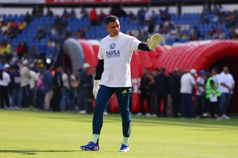 Malagón en el calentamiento del duelo América vs Querétaro I IMAGO7