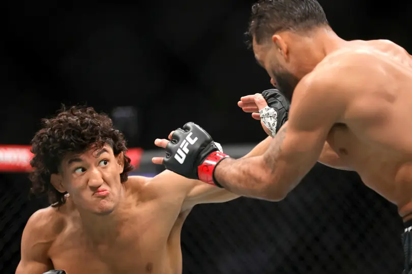 Rosas Jr. vs Rob Font en UFC Las Vegas Night I AP