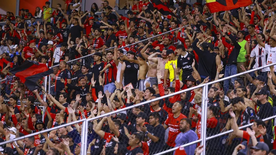 La afición rojinegra espera por una pronta resolución | MexSport