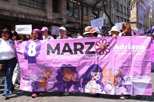 Marcha del 8M en CDMX 2026 reúne a miles de mujeres rumbo al Zócalo en una histórica movilización