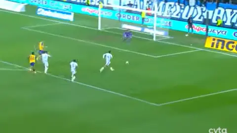 La jugada que derivó el gol a Ochoa l CAPTURA